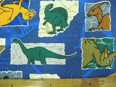 画像1: (A)【値下げしました】ティラノザウルス柄 TCデニム生地（紺）恐竜　はぎれ１ｍ３０ｃｍ