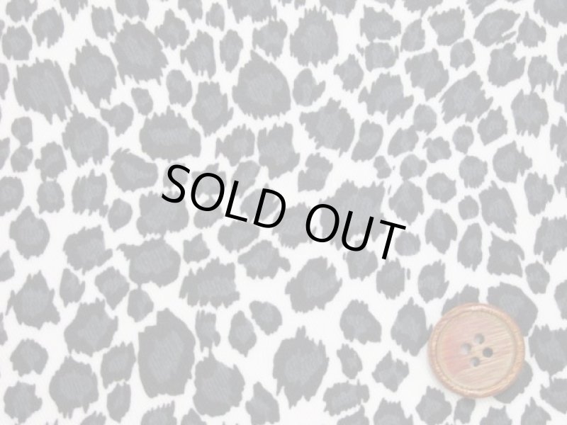 画像2: アニマルプリント　ヒョウ・レオパード柄　ツイル生地　ラミネート　つや消し (2)