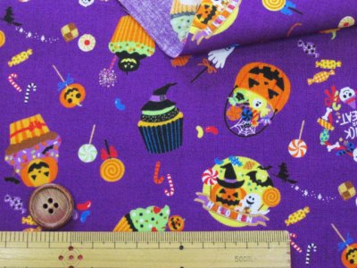 画像2: ハロウィン　トリックアトリート　お菓子柄　シーチング生地