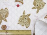 画像4: ウサギとカップケーキ うさぎ・ケーキ・動物柄 オックス生地 全針キルト (生成り) (4)
