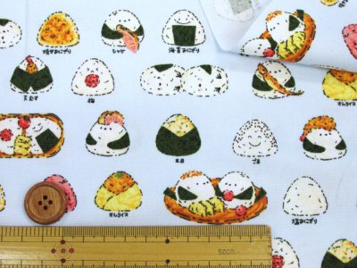 画像2: スマイルおにぎり 小鳥・シマエナガ・おむすび柄 オックス生地