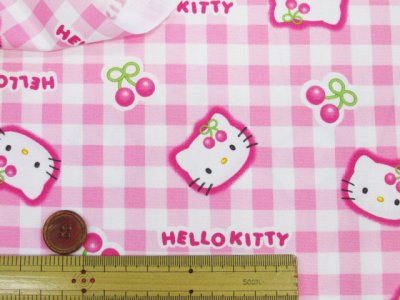 画像1: サンリオ ハローキティ チェリー・チェック柄 オックス生地