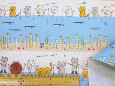 画像1: 釣り猫　釣り ねこ・ネコ・猫柄　綿麻キャンバス生地　コットンこばやし　ラミネート　つや消し