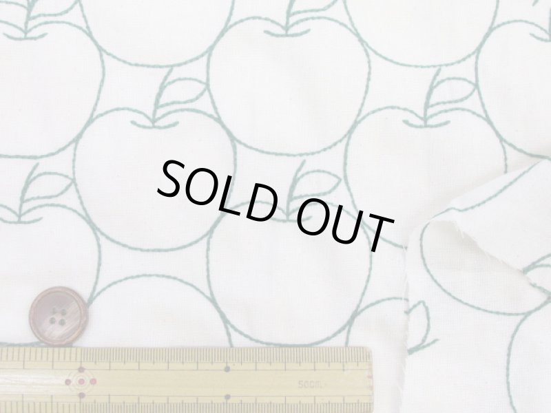 画像8: 毎年完売の人気生地!!　刺繍幅約96cm　アップル・りんご・林檎・リンゴ柄　シーチング生地 (8)