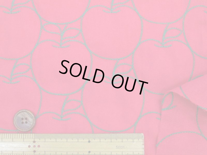 画像11: 毎年完売の人気生地!!　刺繍幅約96cm　アップル・りんご・林檎・リンゴ柄　シーチング生地 (11)