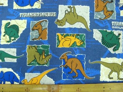 画像2: (A)【値下げしました】ティラノザウルス柄 TCデニム生地（紺）恐竜　はぎれ１ｍ３０ｃｍ