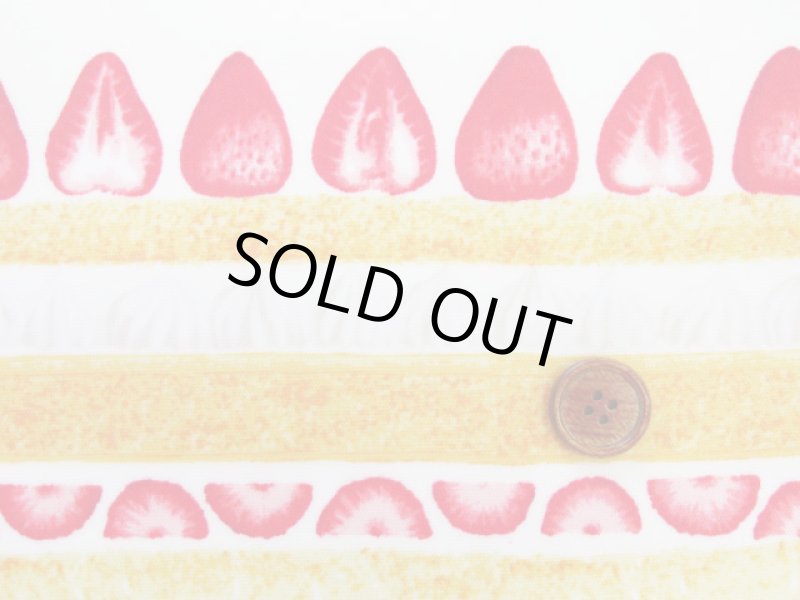 画像2: ショートケーキ イチゴ・ケーキ・苺柄 オックス生地 (オフホワイト) ラミネート つや消し (2)